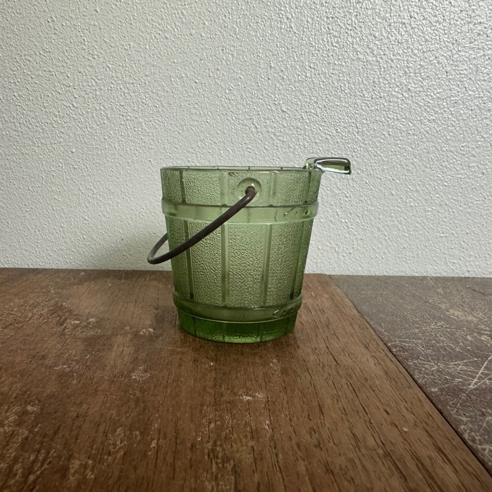 Vintage Green Avocado Water Bucket‎ Single Cigarette Ashtray with metal handle